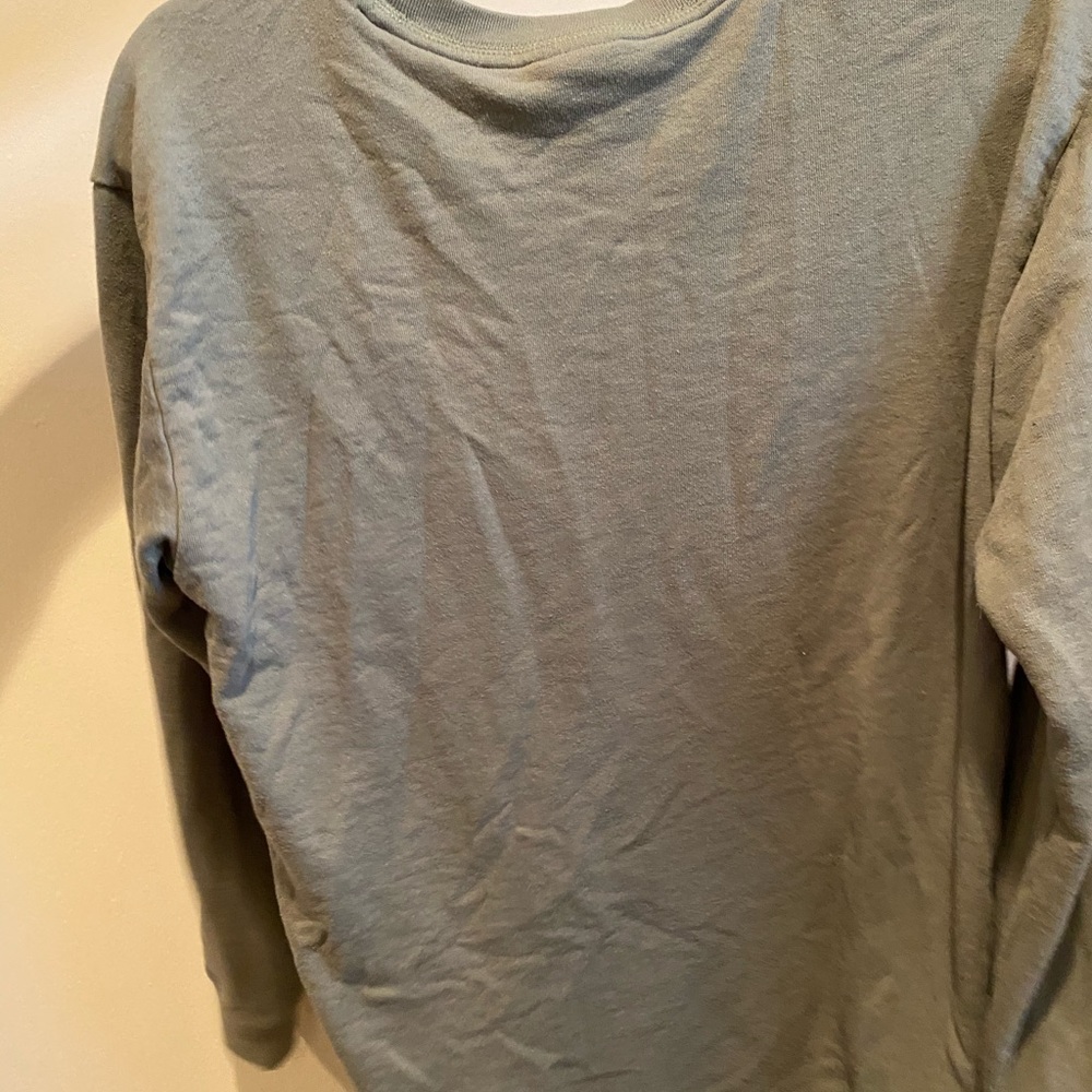 Green sweatshirt - Picture 2 of 3
